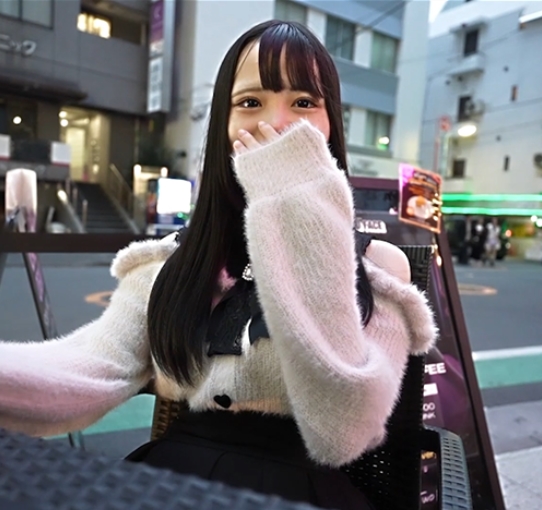 Sparkling Big Breasts RoAngel Pure white Momorin a second year college student has the secret side of her cute smile