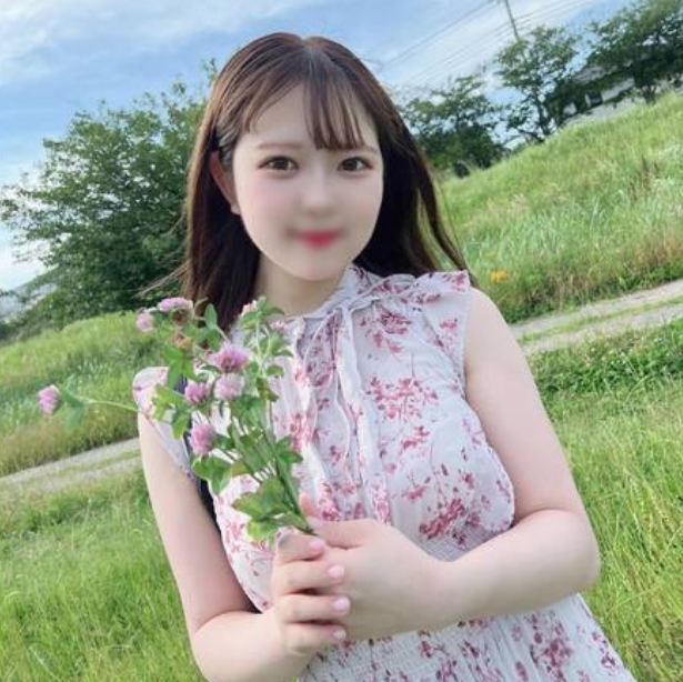 Transparent white peach natural H cup extremely sensitive marshmallow beauty big breasts jiggly cute face and the gap between her thick pubic hair and thick pubic hair was amazing