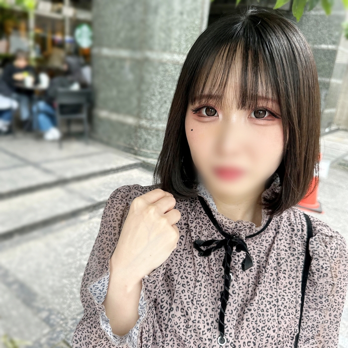 [No] Temako-chan's first experience is drenched in Shioki. Record of creampie in individual AV. Blowjob video and different perspective camera bonus included