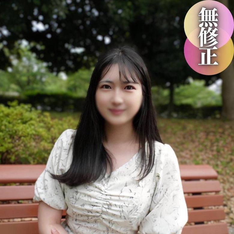[First shot] [Face showing] Please take a look at the neat and innocent idol-like face, the exciting squirting that you can't imagine from the cute face, and the fo**ed creampie at the end of sex for the first time in a long time