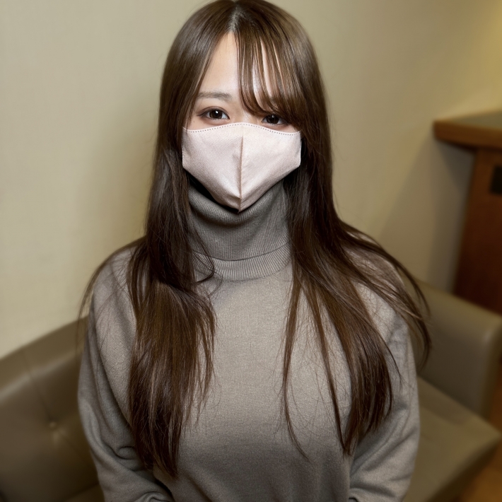 Cheating after a date with her boyfriend [No] [Facial cumshot] [Raw cock on a dangerous day] A J with a big-ass G-cup boyfriend came to see me after a sleepover with her boyfriend, but she said, "It's a dangerous day, so I can't go inside,'' so she reluctantly made a cute face. Nibu〇kake benefits available