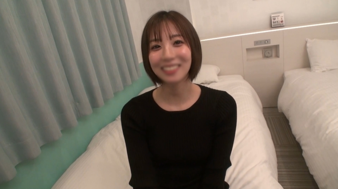 First shot of a student who is both beautiful and cute.For sale, she is fooled by the customer's murmurings of "Are you going to buy it?'' and sacrifices her thick cock.