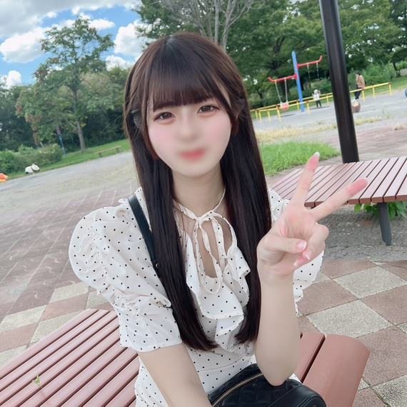 First shooting face appearance A fair-skinned female college student with little experience with men modest and naive cums inside the immature body of a 19-year-old who climaxes while repeating pure reactions