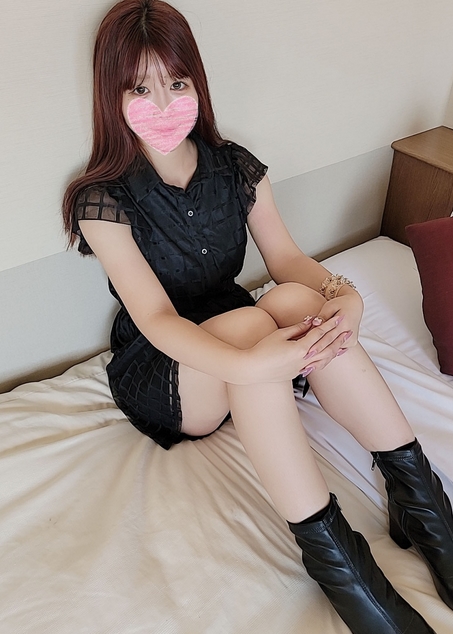 [No] Idol class 〇〇〇 Hikaru-chan, why is someone else's girlfriend so attractive! This time, she creampied in fishnet stockings ~ She's cuter than I expected, and she's sure to be the best this year