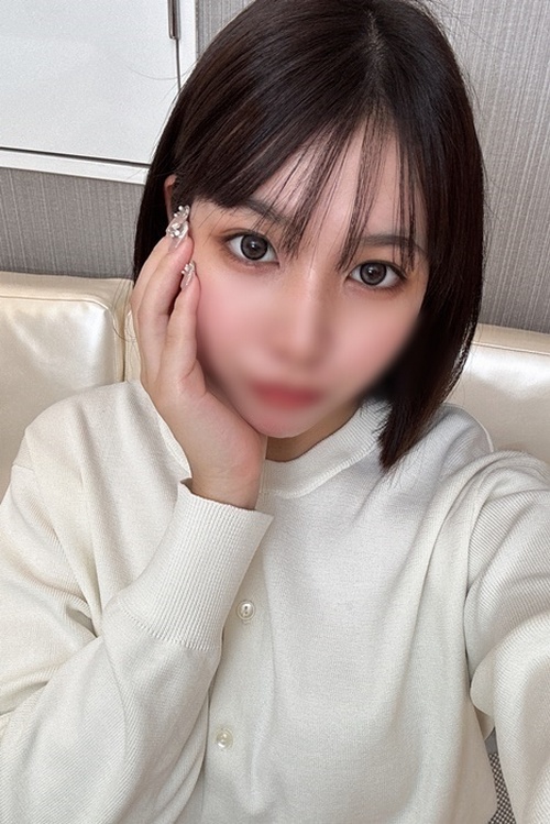 Fuka-chan, who came to Tokyo from Toyama longing for a sparkling J./D life, was waiting for her life to end when she was sent for personal use and the video she shot was distributed. It was reality.