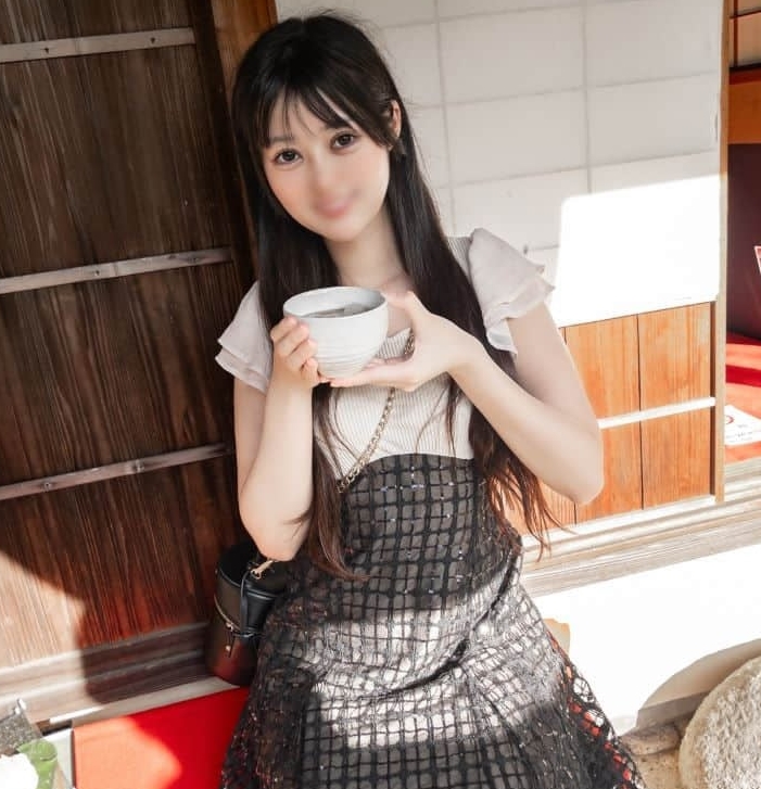 Show your face! A fair-skinned F-cup busty female college student who is covered in perverted desires because of her neatness!!