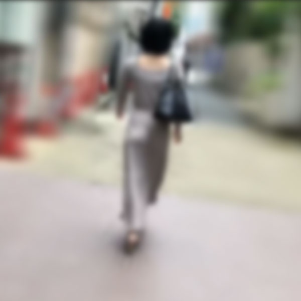 [Massage] I gave a married woman to an old man who boasts that he is good at massages, and he made me cum properly.