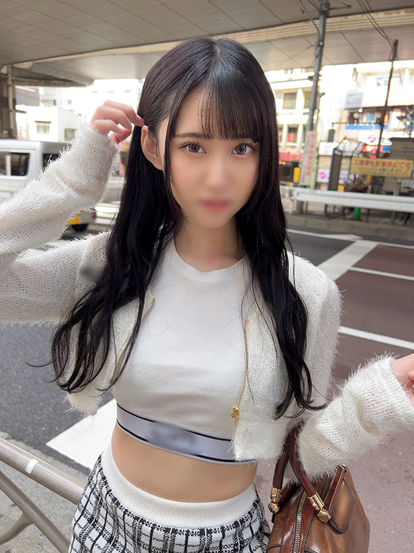 Limited quantity for the first time When the eyes meet the match ends Rikako a 20-year-old college girl who is too cute and got it on the app has an angelic smile and cums repeatedly in her vagina and cums on her face