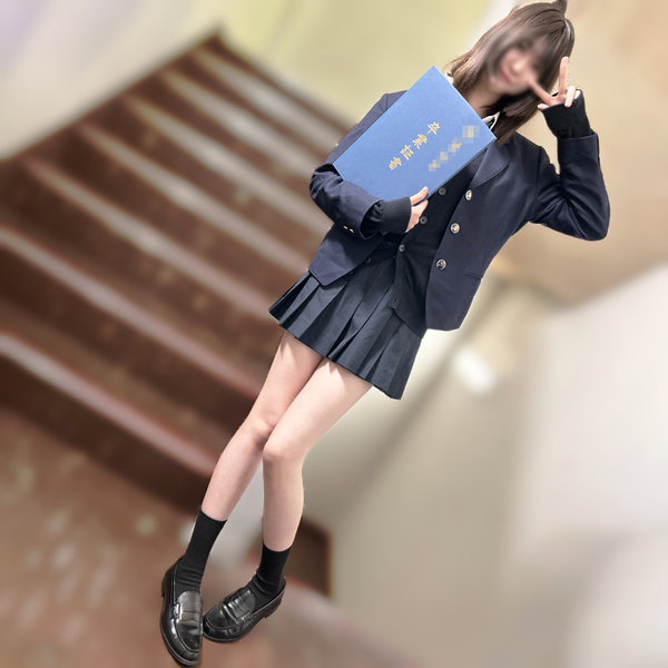 Actress Egg Graduation Commemoration 3P Continuous Creampie