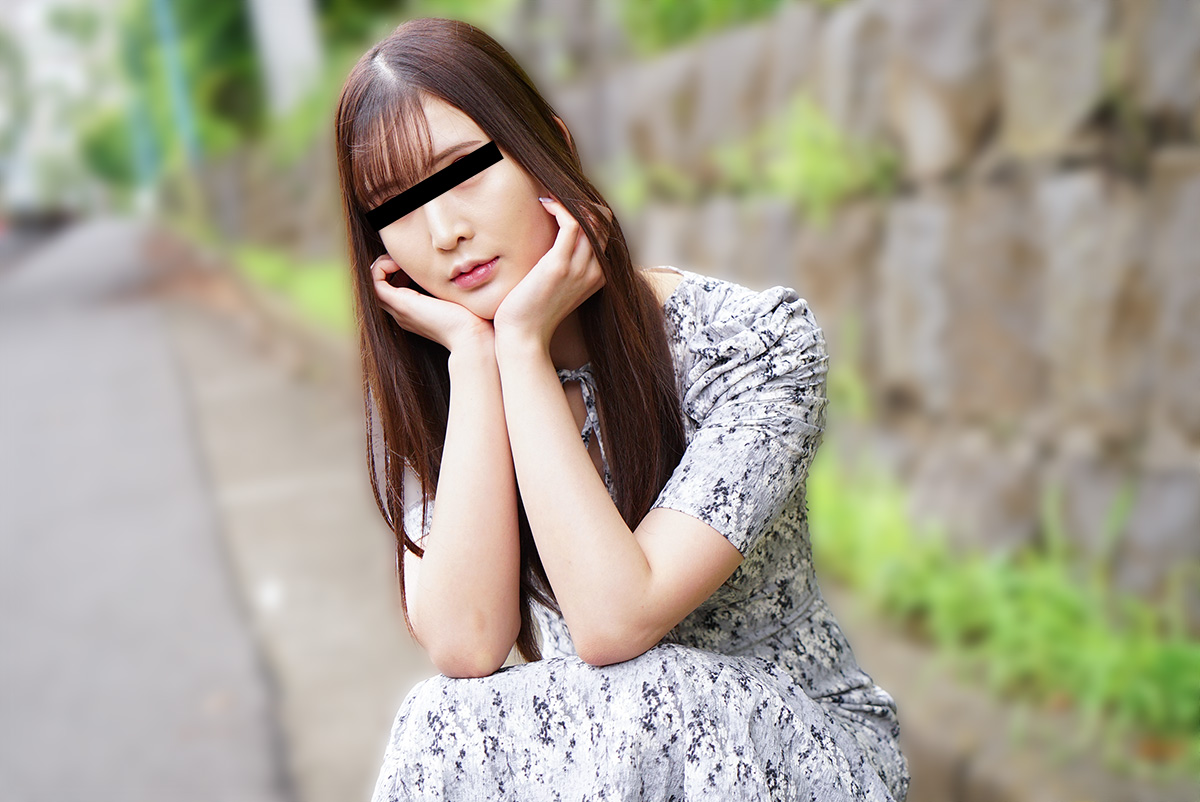 Real face amateur: The true face of a beautiful woman who remains beautiful even after removing her makeup