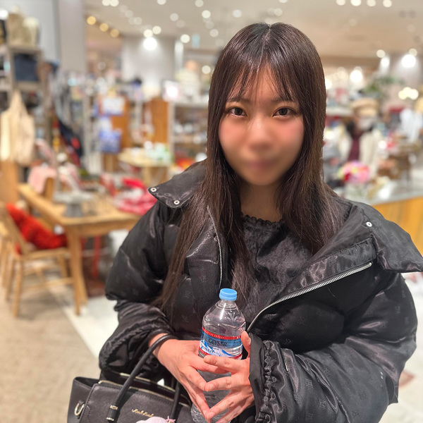 NoFirst Shooting poqxnonnyq First Experience Mana-chan 18 with zero experience who wore strawberry pants is allowed to do whatever he wants by a casual man and even gets creampied on top of it