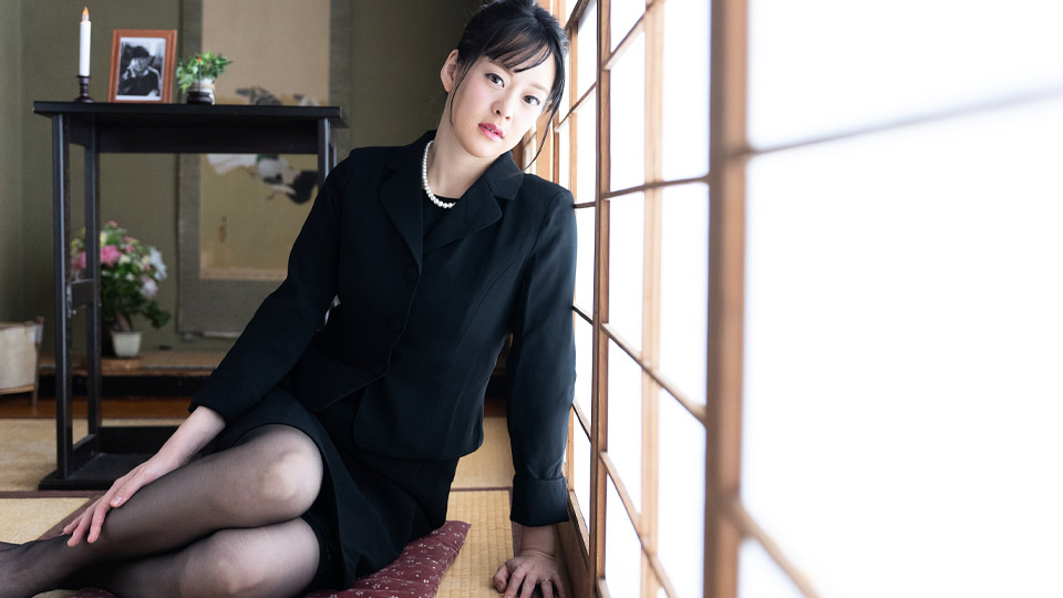 AV interview with a mourning widow
