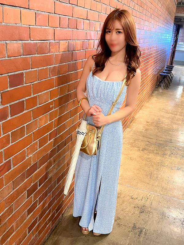 First time limited quantity Thrilling affair app Aya 24 years old has been married for 1 year and falls into a female pussy flooded with juice due to a handsome mans big penis