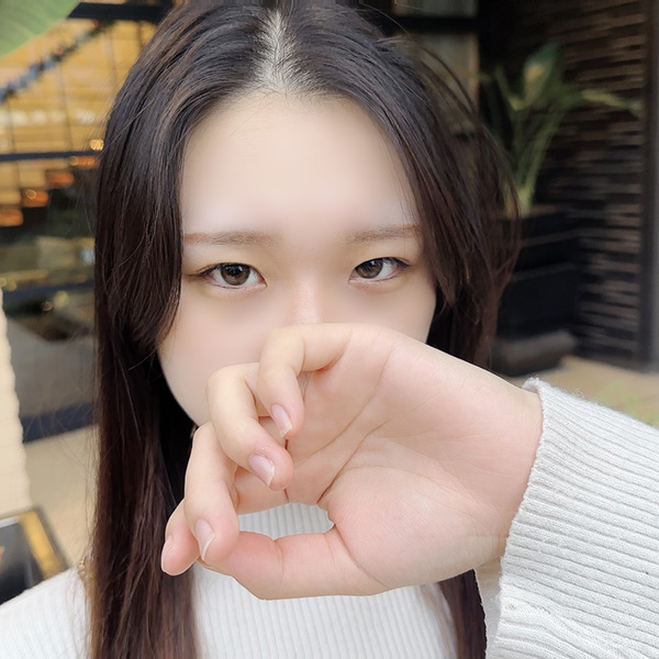 No Quantity limit Tall and slender Kaede-chan 18 dreams of being a top model I give her a naughty lesson when she freezes because she is too nervous Comes with luxurious benefits