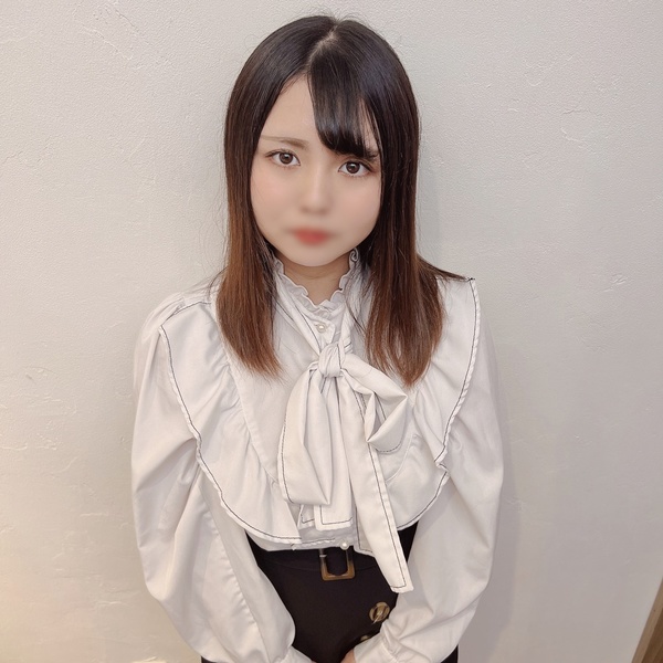 Get a 142cm cute little girl with huge breasts on the streetSmall girls are erotic and have the highest sensitivity