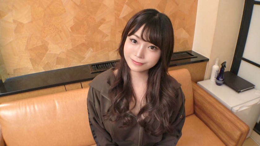 [I like to be to**ured in cowgirl position] I moved from Osaka to Tokyo to master sex, but even though I say that I like to be to**ured, my body reacts sensitively when I'm being to**ured, and I squirt and cum over and over again [First shot] on the internet AV application AV experience shooting 2124