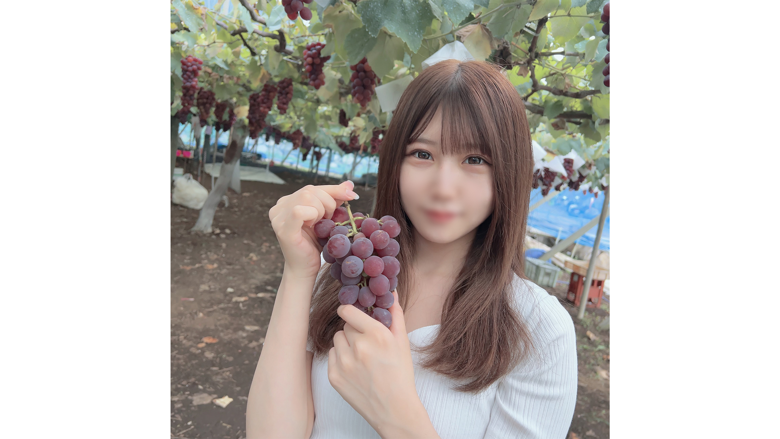 First shooting face appearance limited to 3 days in nature A beautiful pervert therapist with outstanding sensitivity who repeatedly climaxes with loud screams without worrying about being seen