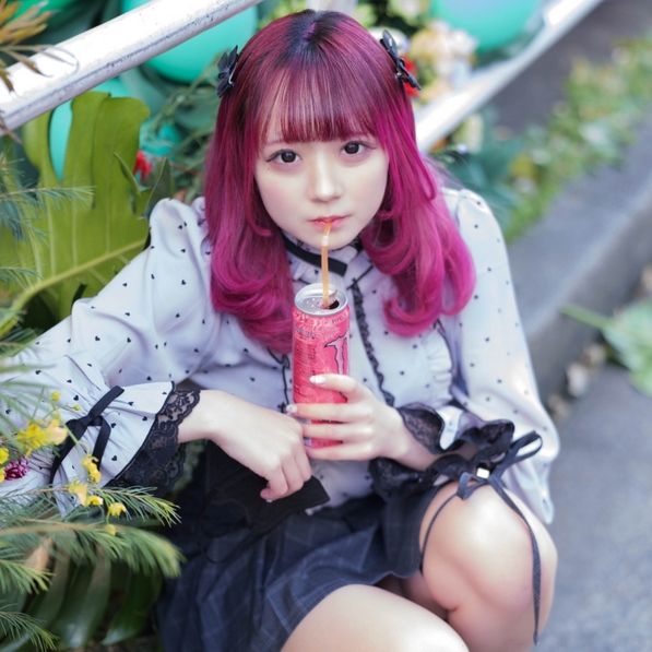 Konomi a current idol with over 10000 followers ejaculates in her vagina with her first sex shot and screaming dirty talk