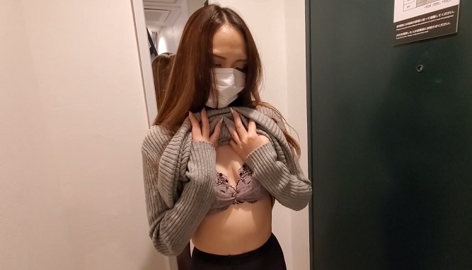 [Amateur solo video] [Creampie] Pushing a cock into the mouth of a female president who is stuck in management