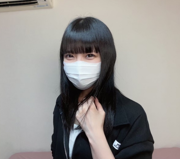 [Cuteness to stab in instinct] A woman who allows her boyfriend's raw fucking is a neat cafe clerk's exquisite blowjob and vagina [Koharu (22)] [Review benefits]