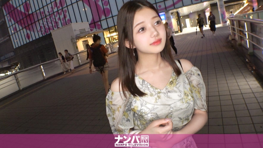 Seriously soft school, the first shot 2126 Tamaran Gap Tamate Box Ping Pawn Buboo Insertion A mysterious beauty beauty is immediately inserted into a small body, a tight slender leg and a softer rubbing feel soft and soft.