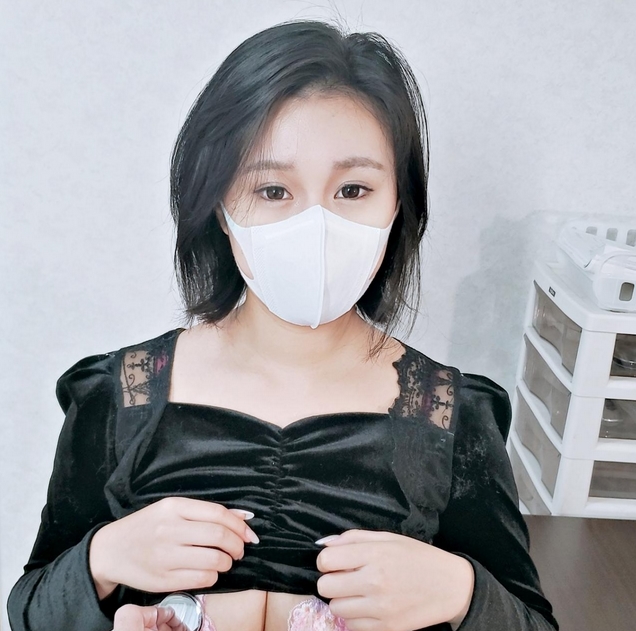 Medical record 019 Close-up shots of a neat 19-year-old H-cup female college student from every angle pnxyoypsq