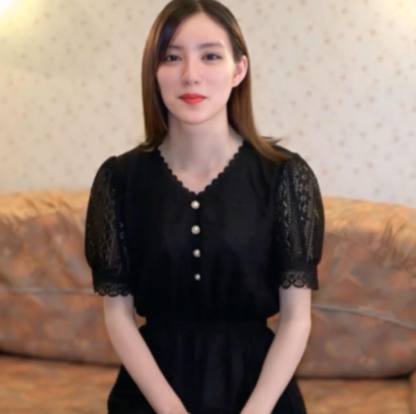 [No] Goddess descends again Strongest visual beauty Beautiful face and slender perfect style Swallowing and creampie 2 consecutive shots bonus High resolution