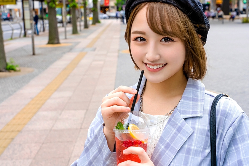 Moepyon (21), a popular amateur college girl with her face exposed, a dazzling, pure, life-sized 20-year-old from the back feels so good that she convulses over and over again, an angel with pink nipples