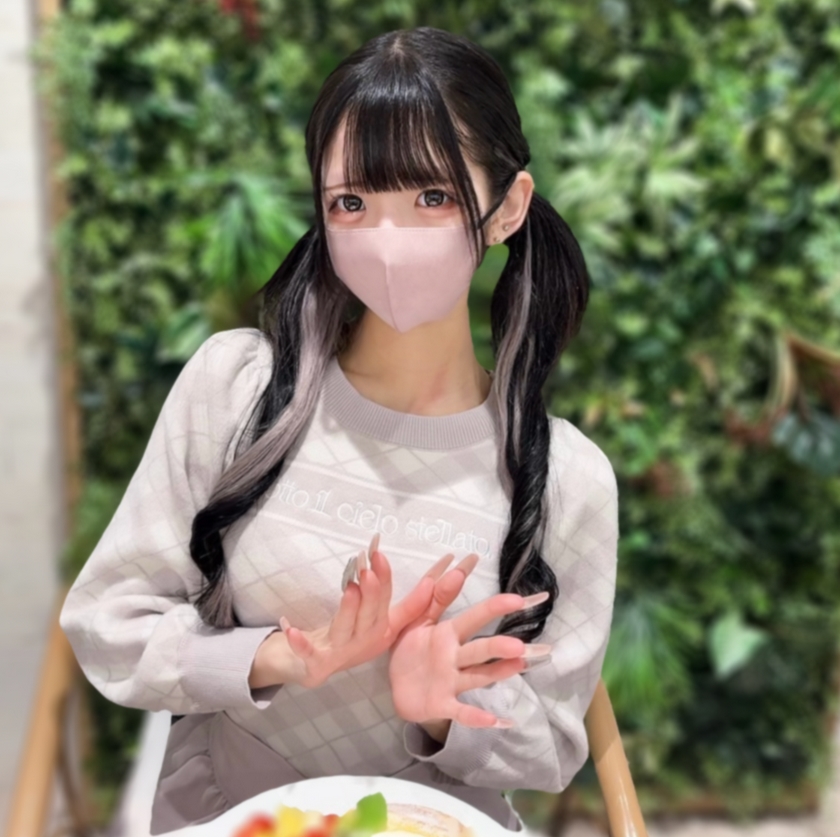 [First face revealed] "Aaaaah, I'm cumming...A 18-year-old masochistic 18-year-old, temperamental girl who attends fashion school, is a dream of starting a business, and her long-awaited appearance is played with pleasure, and her body is convulsing and ejaculating inside her vagina makes her a submissive pet
