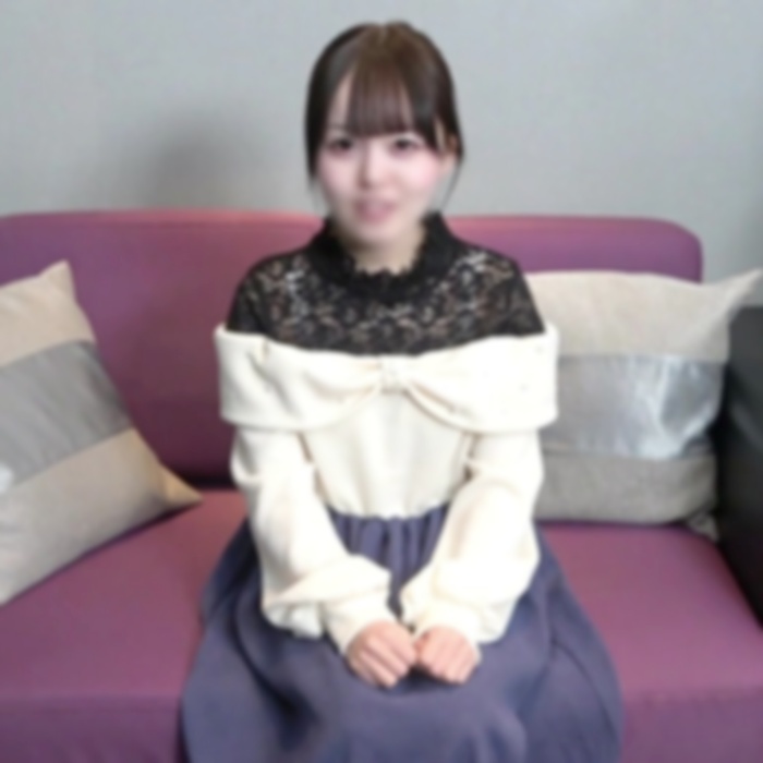 [Treasure] She is shy in front of a treasured video camera before her idol debut, and her lewd figure that cannot be seen on stage when she turns red, with her white, thin body turning red.