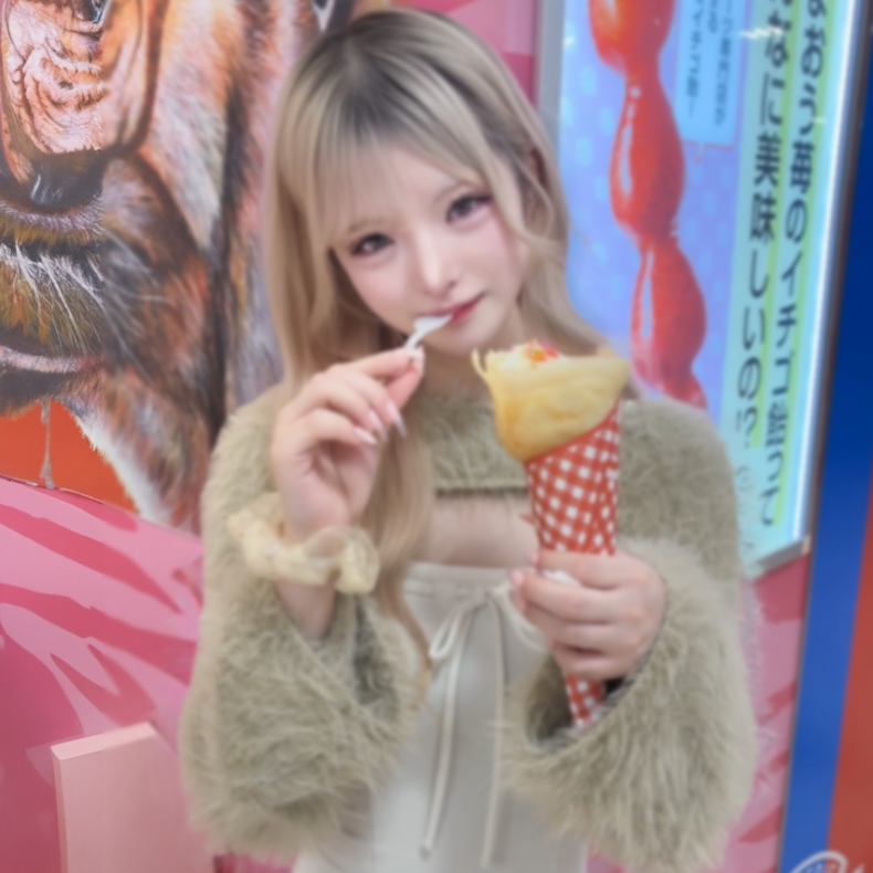 [Angel descends] It's so sad... A pure and lovely 18-year-old beauty who can't stop convulsing because she's so cumming, she's bullied on a remote roller at a woman's aquarium, and she cries in a murmur and cries half-crying ♡ Two impregnation press