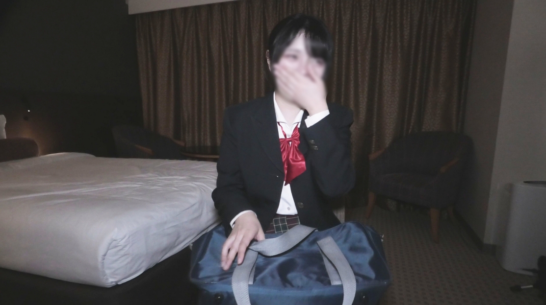 [Uncensored, Completely Amateur, Creampie, Squirting] Super cute 18 real underground idol *An error-filled secret business - revealing her erotic body