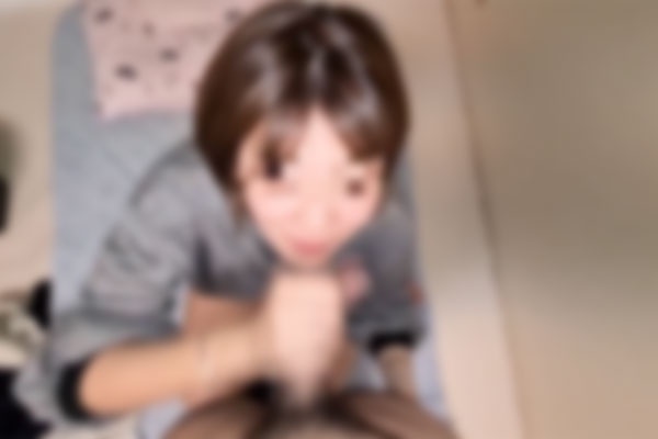 [Amateur Individual Shooting][3p][Continuous Creampie] A young wife who was too weak to push the monitoring special is so horny that she was getting so good, and suddenly she tried to burst into the delivery guy.