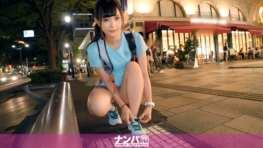 [A highly conscious running girl] The guard is strict and she gets scolded... but still, she begs her without giving up, and somehow she starts having sex, and she squirts and cums all over again. [Uncensored L**ked]
