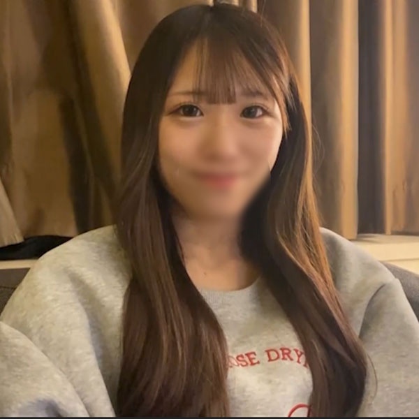 [No moan] [Face revealed] A delicate and cute JD is so sexy that you may be worried that it will break down, she is creampied