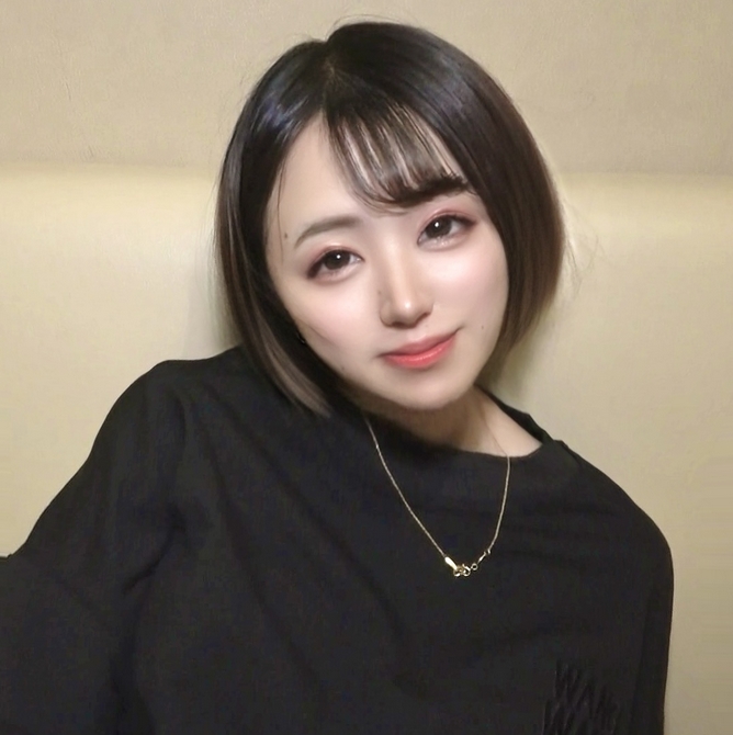 [SSS grade/First shoot] Haru's 147cm small, minimalist body beauty, Haru, cums over and over again after her first raw sex and creampie sex, ♡