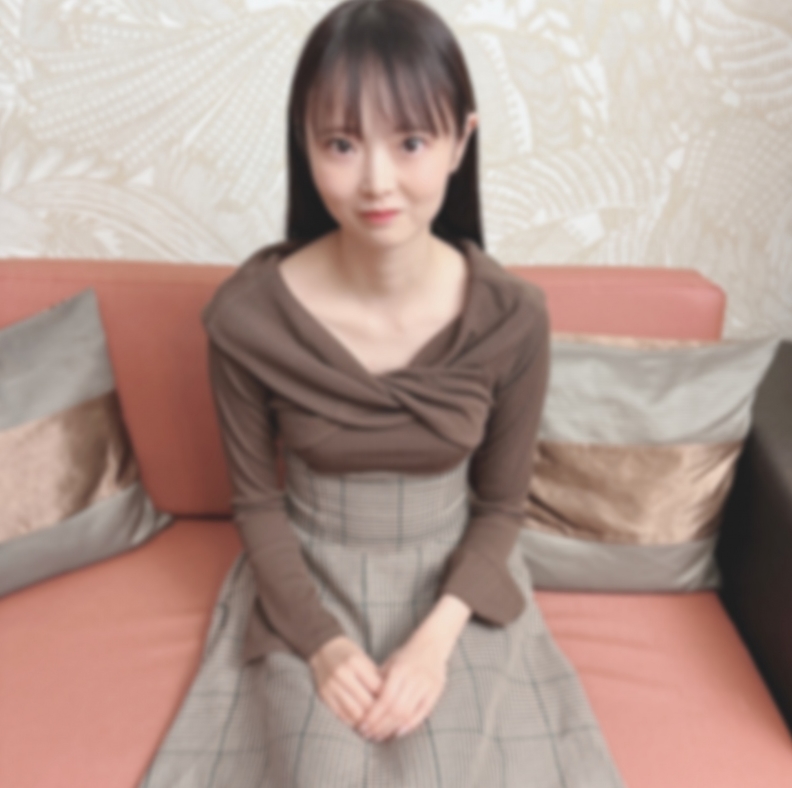 [Treasure]** Model's white, slender, beautiful naked body, can only be enjoyed by those who have been chosen, and the ultimate blowjob will explode and reach your breasts inevitably ejaculation