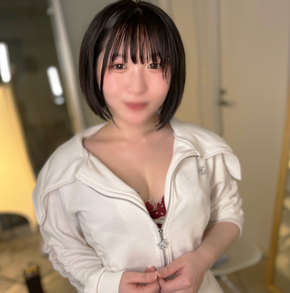 Meiji Dai 21 year old white skin F cup JD with cute smile P-active daughter OIL massage with a huge convulsion orgasm, cumming with cum