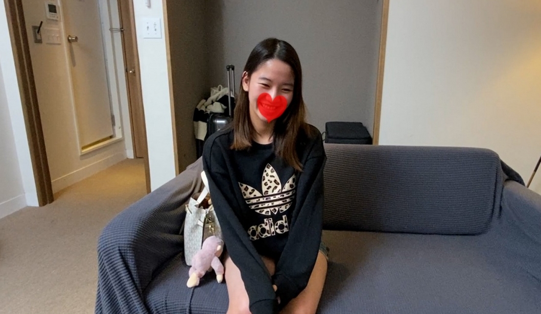 A petite 19-year-old married woman who looks like Ao〇 Yu, who loves blowjobs ♡ A masochistic pervert who bullies her deep throat with self-deep throat and sucks her back even with tears in her eyes ♡
