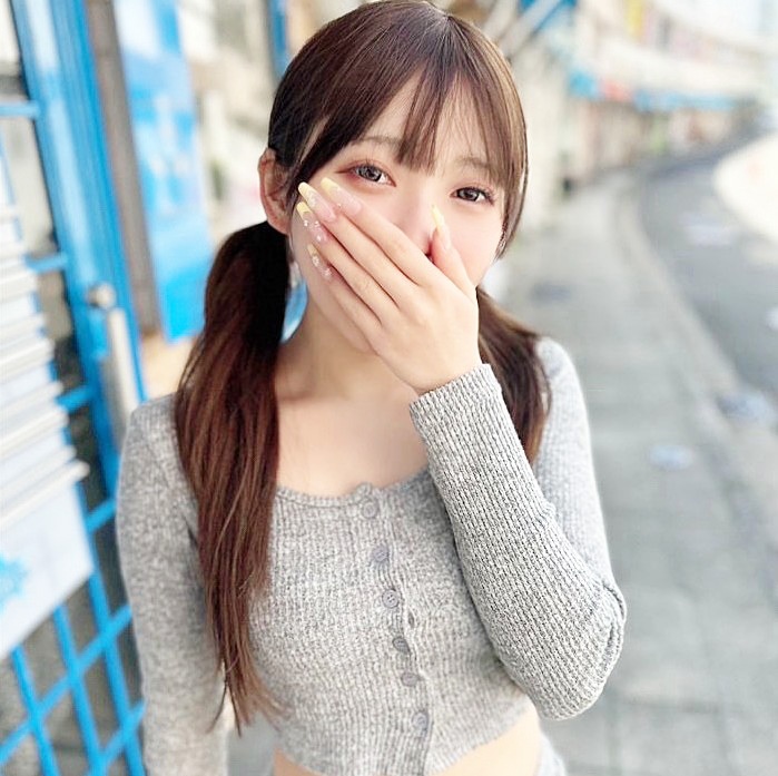 [Must-see for the first time] A secretly filmed video of a galva No. 1 beauty who has been seduced in a miracle of 2 million years, after sex with a 2 million-year-old couple who is good at having sex with her twin-tailed super cute girl begging for creampie