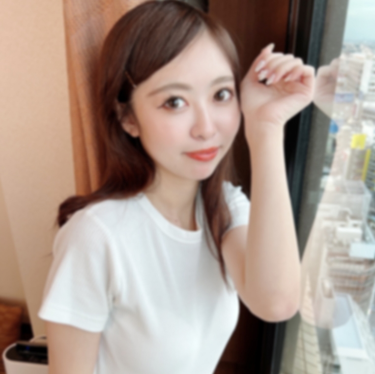 FC2PPV-4623926 [Continued/3 Shots] &quot;A good woman with water and oil dripping&quot; A female medical student with a fair-skinned beauty, slender sex with secret oil that polishes women.