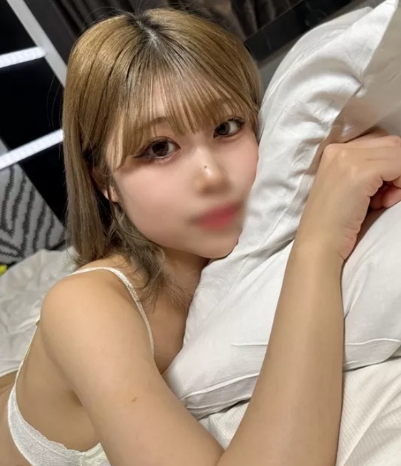 Meiji. Dai.Raw. Fair-skinned, beautiful D-cup slender body Shiho-chan. A total of 5 positions. Serious. Juice drip. Re. Dripping. Inner cum. Erotic. Thick erotic.