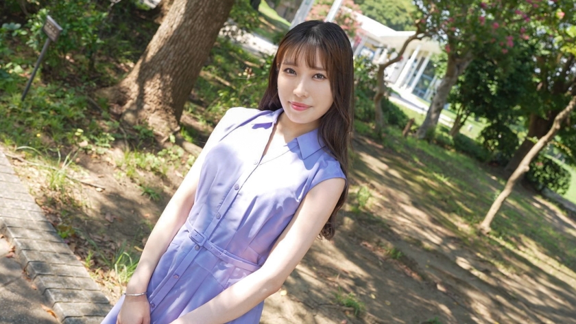 A slender girl with a straightforward Kyoto dialect loves her big dick and cums. She has an infinite sensitivity that won't stop squirting and orgasm [First shoot] Online AV application AV trial shoot 2297