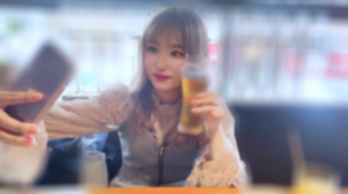 "That popular female game streamer: Raw creampie shoots betray fans who appear on the show after deleting all social media; first post rare footage price hikes