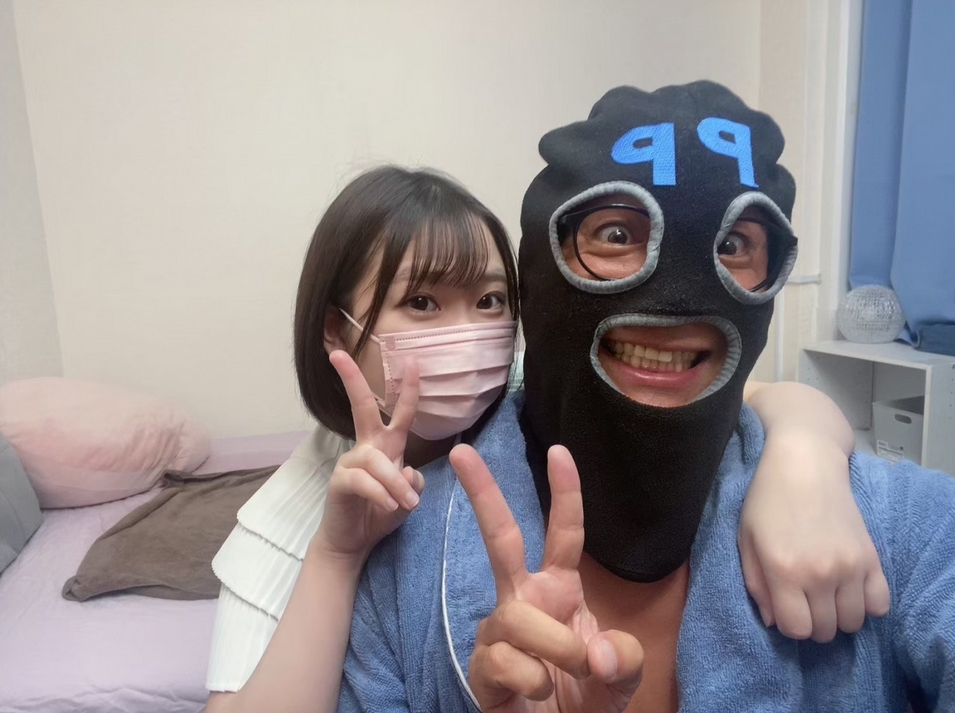 [Sadistic inside the vagina] Even though he looks so quiet, he loves to**ure, and was squeezed by the best erotic pussy that feels good to hug [Yua (23)] [Review Bonus]
